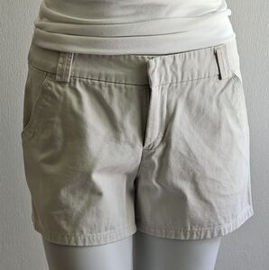 GUC MERONA LIGHT CHINO SHORTS SIZE 2